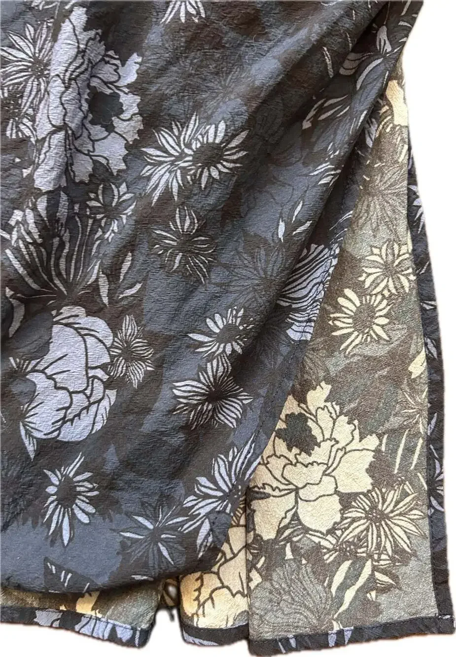Marine Layer Emlyn Floral Wrap Midi Dress in Navy Blue size L NWOT - Picture 9 of 14